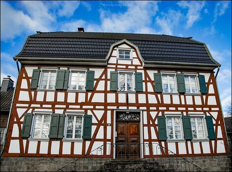 comp_Fachwerkhof Sieglarer Markt.jpg