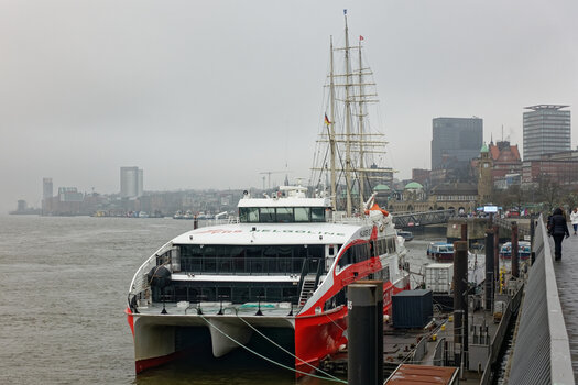 Halunder-Jet_Rickmer-Rickmers-(2)_2025_DxO.jpg Halunder-Jet_Rickmer-Rickmers-(2)_2025_DxO.jpg