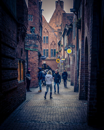 HB090225-21.jpg