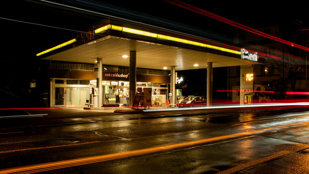 _ROB1957 tankstelle eni.jpg