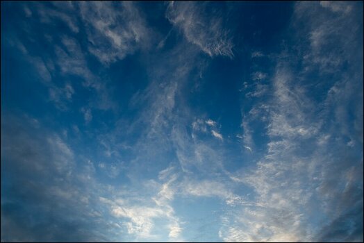 comp_Wolken Richtung Unendlichkeit.jpg