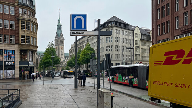 Rathaus_U-Turn-(1)_2025_DxO.jpg