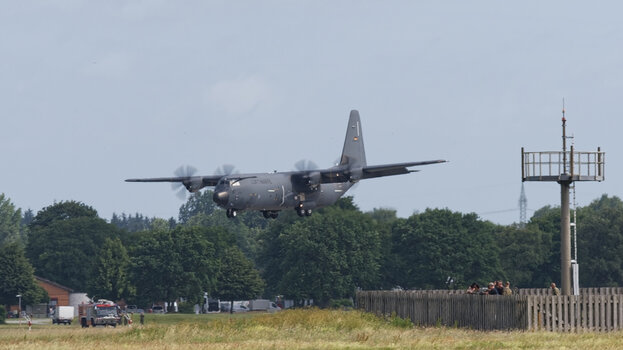 A400M_landing_2025_DxO.jpg