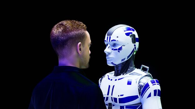 k_©Jan_Hottmann_Video_Still_ManAndMachine.jpg
