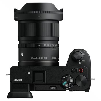 k_015_SIGMA_12mm_F1.4_DC_C_mit Sony Kamera.jpg