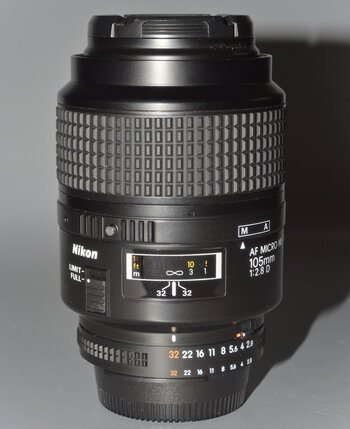 Nikon AF Micro Nikkor 105/2.8 D