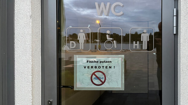 ECK_Schild_Fische-putzen_2025_DxO.jpg