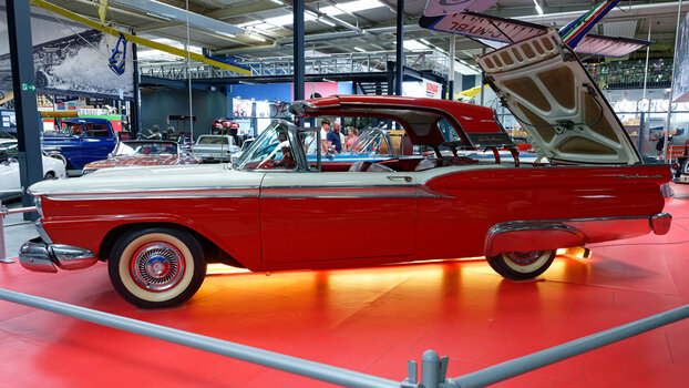Ford-Skyliner-Convertible_2025_DxO.jpg