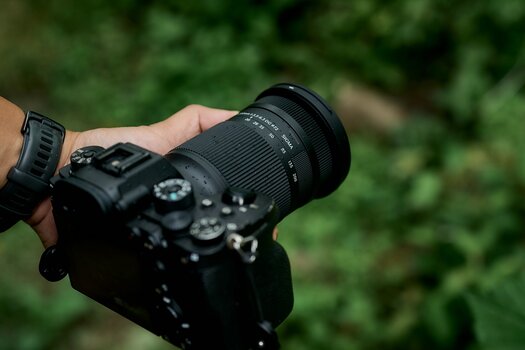 k_062_Sigma_20-200mm_F3.5-6.3_DG_C_E-mount_In-Use_Syuhei Inoue_InUse.jpg k_062_Sigma_20-200mm_F3.5-6.3_DG_C_E-mount_In-Use_Syuhei Inoue_InUse.jpg