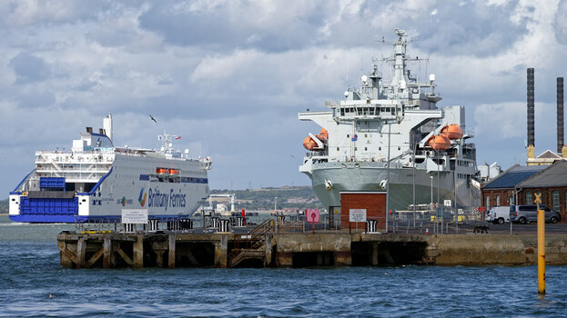 Portsmouth_harbour_Guillaume-de-Normandie_RFA-Argus_2025_DxO.jpg