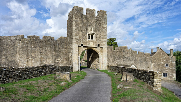Farleigh-Hungerford-Castle-(2)_2025_DxO.jpg