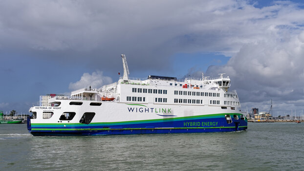 Portsmouth_habour_Victoria-of-Wight_2025_DxO.jpg