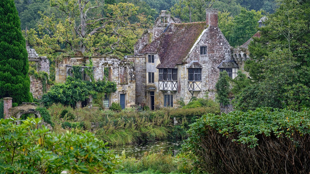 Scotney-Castle-(2)_2025_DxO.jpg