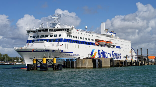 Portsmouth_harbour_Guillaume-de-Normandie_2025_DxO.jpg