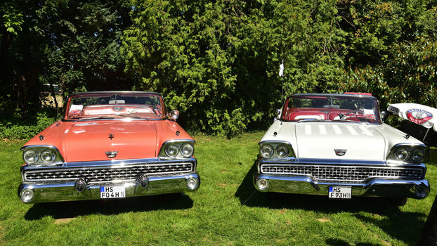 Ford Fairlane 500 (2).JPG