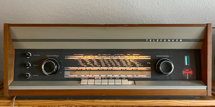 Telefunken_ Concerto 2500 (1).jpg