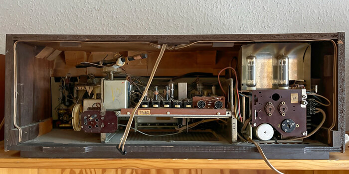 Telefunken_ Concerto 2500 (3).jpg