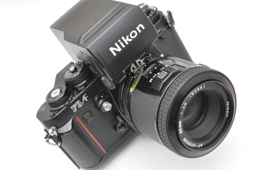 Nikon-F3AF-mit-80mm-.28-AF (1).png