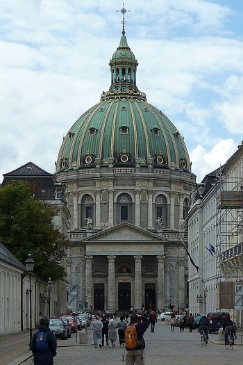 P1020732_color.jpg