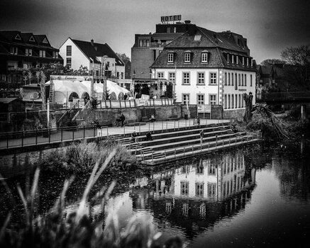NL081125-134.jpg