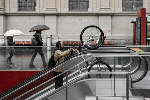 ROB_8723 Street Bern Rolltreppe.jpg