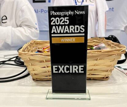 Nahaufnahme des Photography News 2025 Awards für Excire als Gewinner in der Kategorie Best Imaging Software. Nahaufnahme des Photography News 2025 Awards für Excire als Gewinner in der Kategorie Best Imaging Software.