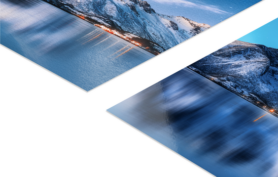 Vergleich der Oberflächen von Saal Digital: Reflexionsverhalten bei matter und glänzender Ausbelichtung einer Winterlandschaft. Vergleich der Oberflächen von Saal Digital: Reflexionsverhalten bei matter und glänzender Ausbelichtung einer Winterlandschaft.