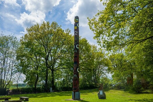 Totem 3.jpg