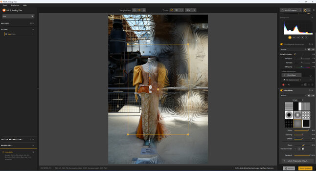 Der neue Glas-Effektfilter in DxO Nik 9 Analog Efex simuliert die wellige Verzerrung einer Glasscheibe auf einer fotografierten Mode-Puppe.