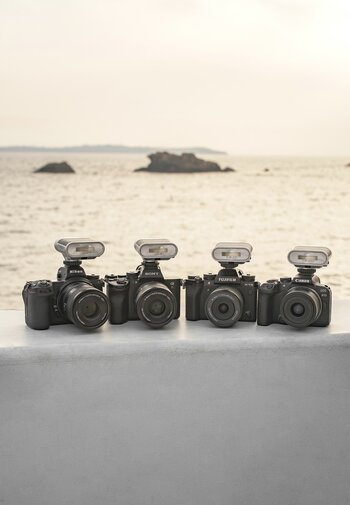 Der Viltrox Vintage Z1 Pro auf Kameras von Nikon, Sony, Fujifilm und Canon am Meer. Der Viltrox Vintage Z1 Pro auf Kameras von Nikon, Sony, Fujifilm und Canon am Meer.