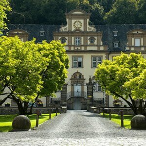 Burgen und Schlösser