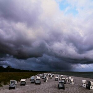 Wolkenfront an der Ostsee