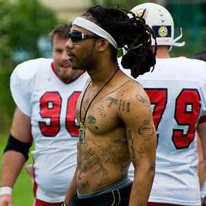 Football3
Der verletzte amerikanische Quarterback der American Football Mannschaft Salzburg Bulls an der Sideline beim Spiel gegen die St.Pöltner Inva