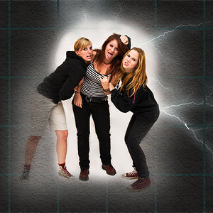 Hard Emotions2
Composition für ein Fotobuch einer Freundin das ich gestaltet habe. An diesem Projekt haben knapp 60 Personen (Erwachsene und Kinder) t
