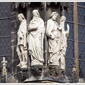 Dom-Figuren