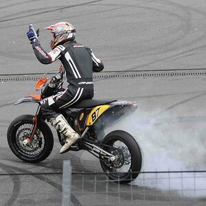D300 + 70-300 ED