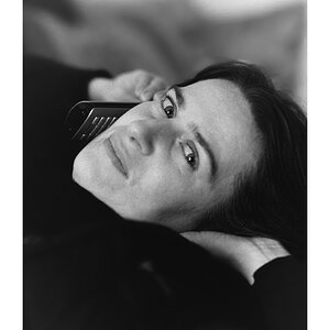 Nikon F100, Neopan 1600, Samyang 85/1.4 @ f/2, 1/40