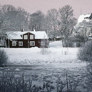 Edsbro Kyrka snö 2