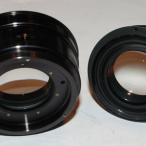 MF Nikkor 50mm 1:1,2
Linsensätze vor und hinter der Blende