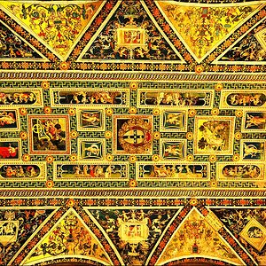 Decke der Piccolomini-Bibliothek Dom zu Siena 05 / 2010