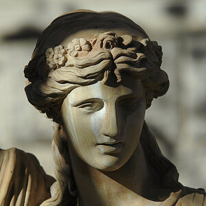 Statue 2