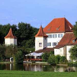 Schloß Blutenburg mit Kunst-Installation, 2010