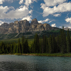 DSC4702 NF-F
Castle Mountain vom Bow River aus gesehen
Banff NP