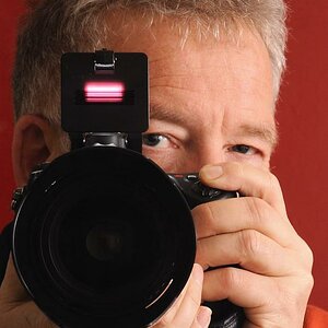 Portait mit SG31R vor dem Klappblitz der D700
