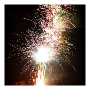Erstes Feuerwerk im Erzgebirge aufgenommen.