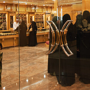 2080427 3331b MuttrahSouk Maskat 800h