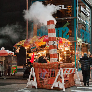 2101101 2775b Kiosk  NYC 900h