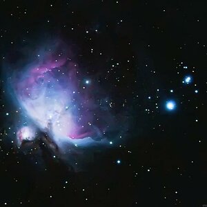 M42 Orion Nebel

Aufnahmeoptik:
Astro Professional 115/800mm Triplet
Nachführung mit LVI Smartguider 2 am TS IN ED 70/420mm
Auf Montierung CGEM
Kamera