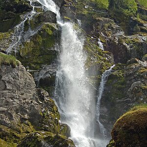 Norwegen.... Wasserfall im Nationalpark Jostedalsbreen.