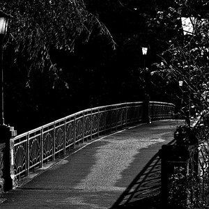 DSC 3572 Brücke Vollmond Forum